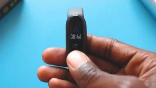 M5 SMART BRACELET REVIEW - Best Budget Fitness Tracker?