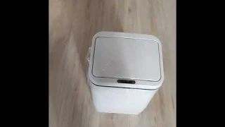 Умное сенсорное мусорное ведро.