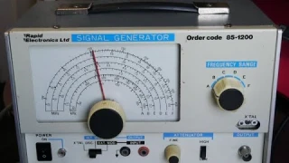 Rapid Electronics 85 1200 Signal Generator - #049
