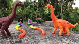 Review after upgrade, Kingkong VS Dinosaur robot race running along the pipe