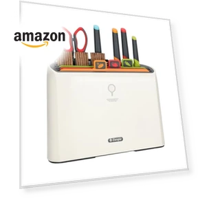 Smart Cutting Board and Knife Set with Self-Cleaning Feature — Cutting Boards