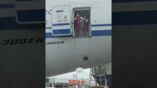 Air hostesses trying to close door 😅 #shorts