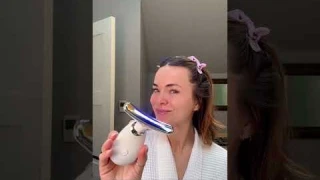SILK SKIN GLOW FACIAL MASSAGER - RED LIGHT THERAPY FACIAL SCULPTING DEVICE