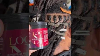 How I Retwist Locs with Loc N Gel⭐️ #AskJoche #loctutorial #locsretwist #locstyles #locngel #SHORTS